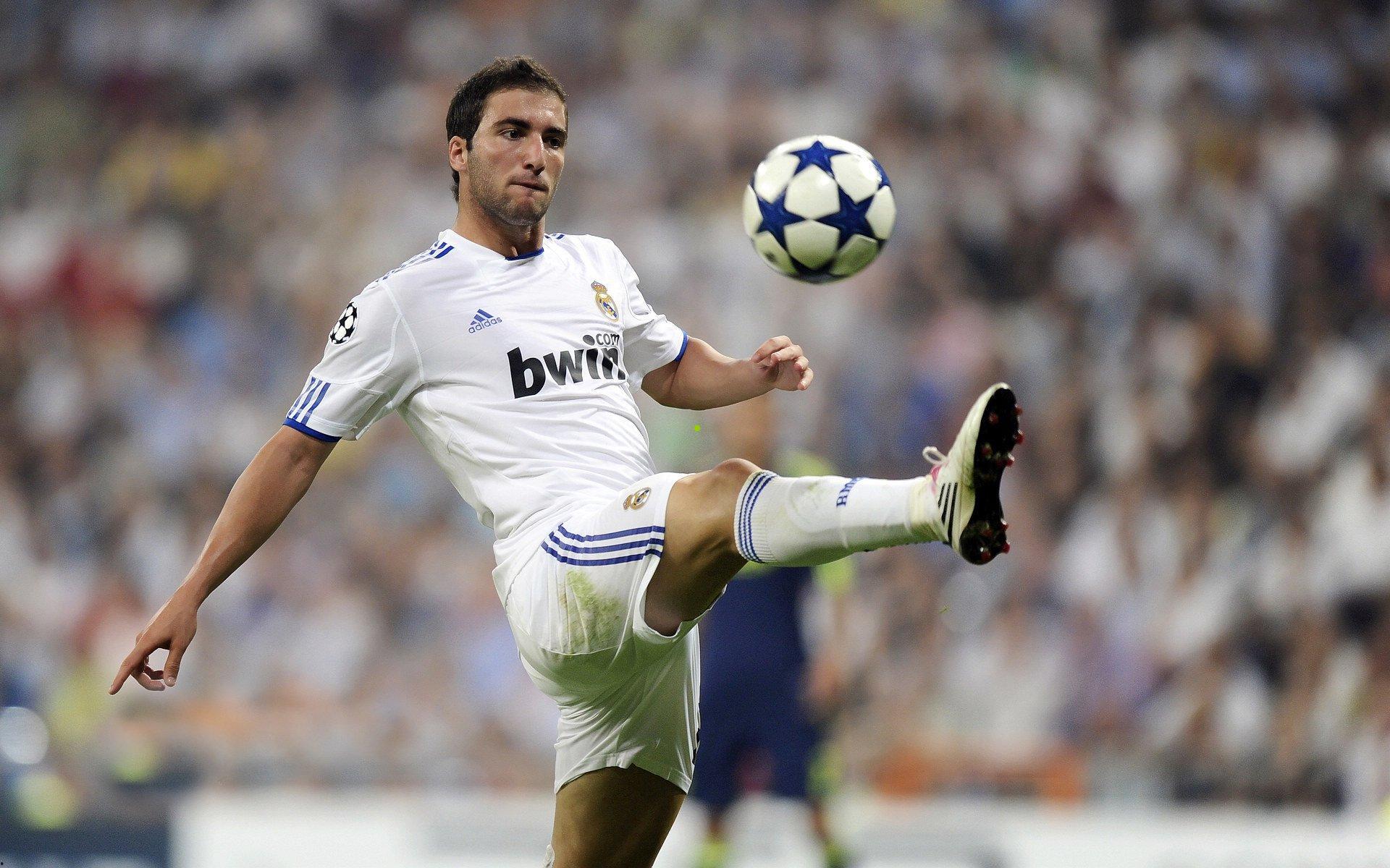 赫迪拉盛赞德甲，前锋的天堂，进球浪潮或超越英超